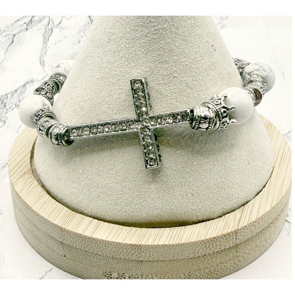 White Natural Stone Rhinestone Christian Cross Stretch Bracelet 8–8.5 Inch